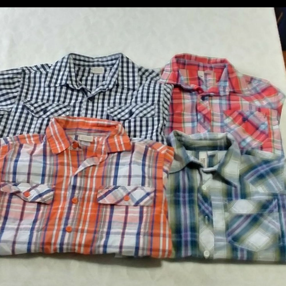 4 Short sleeve button-down shirts L 10/12